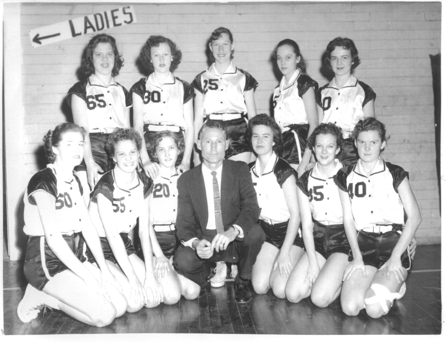 1957 Girls Basketball